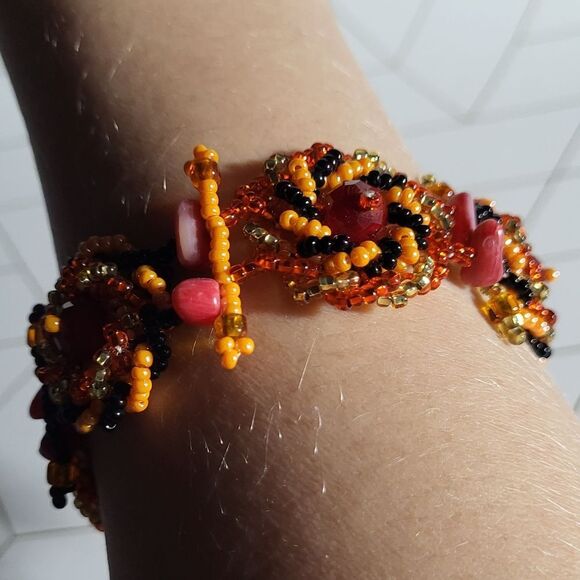 Vintage handmade beaded bracelet - Picture 7 of 10